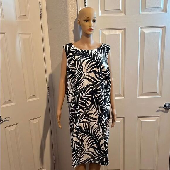 dressbarn Dresses & Skirts - Dressbarn Monochrome Leaf Pattern Dress Sz 20W Boat Neck Sleeveless Taupe Black